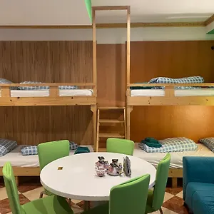 Hostel Viktoria, Βιέννη